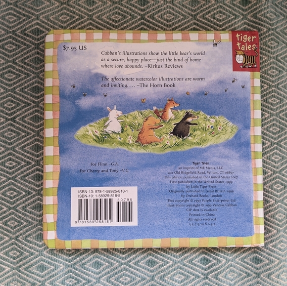 Snuggle Up & Love is a Handful of Honey Board Book - Picture 10 of 12